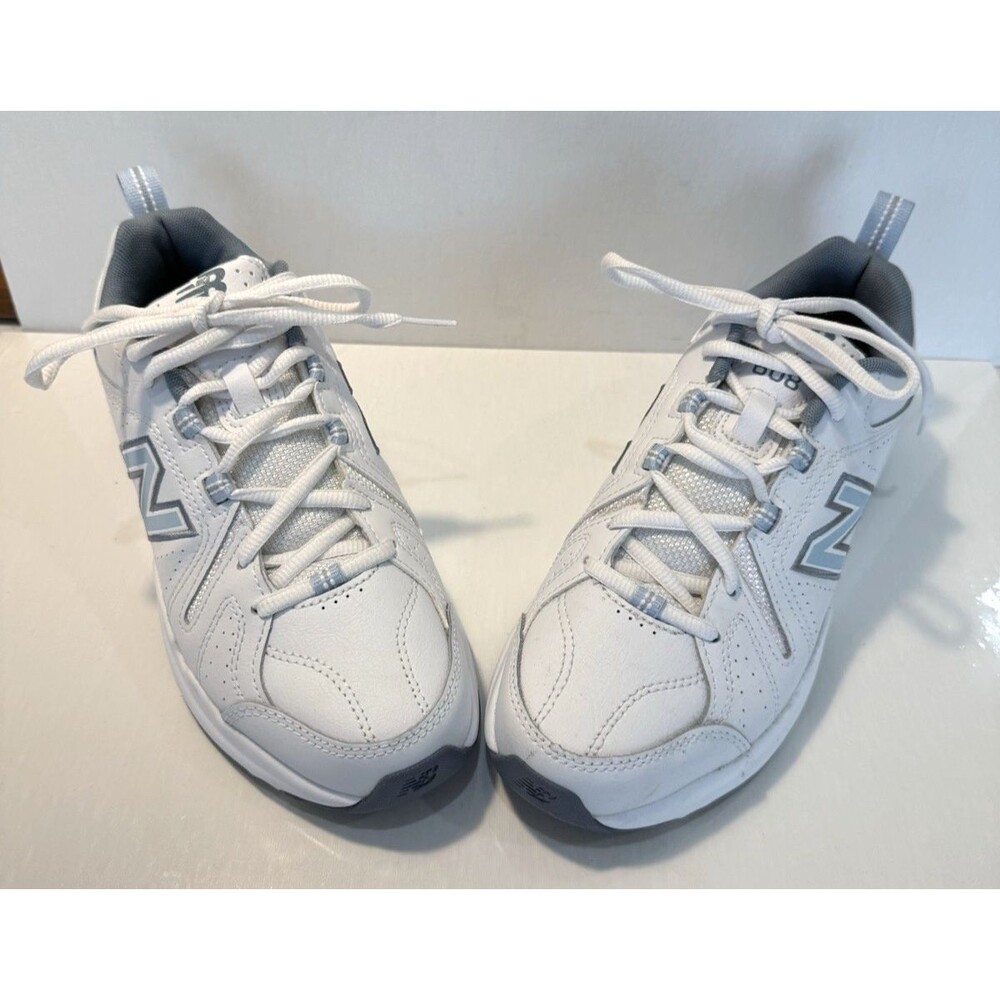 New Balance 608v5 Women's Size 7B White Blue Walking Shoes WX608WB5 Sneakers